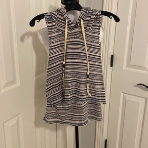 We The Free Hooded Sleeveless Shirt Medium